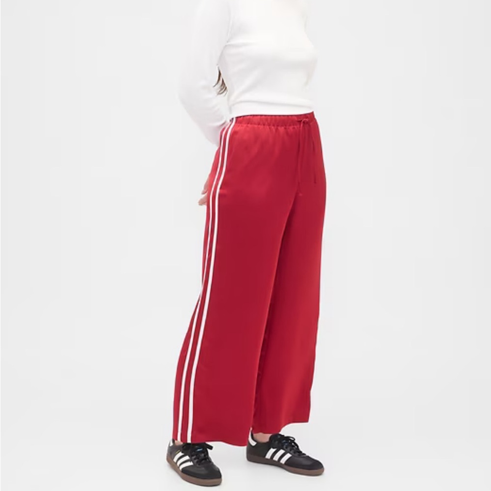 Relaxed Satin Straight-Leg Crop Pants